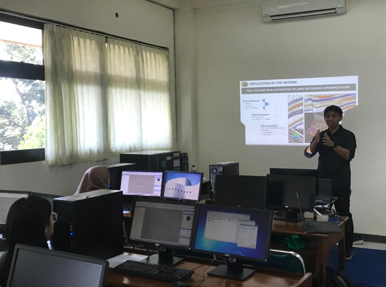 Teknik Geofisika Mengadakan Pelatihan Perangkat Lunak Paleoscan – Session I